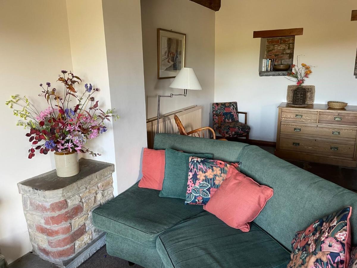 Villa Phlomis York Esterno foto